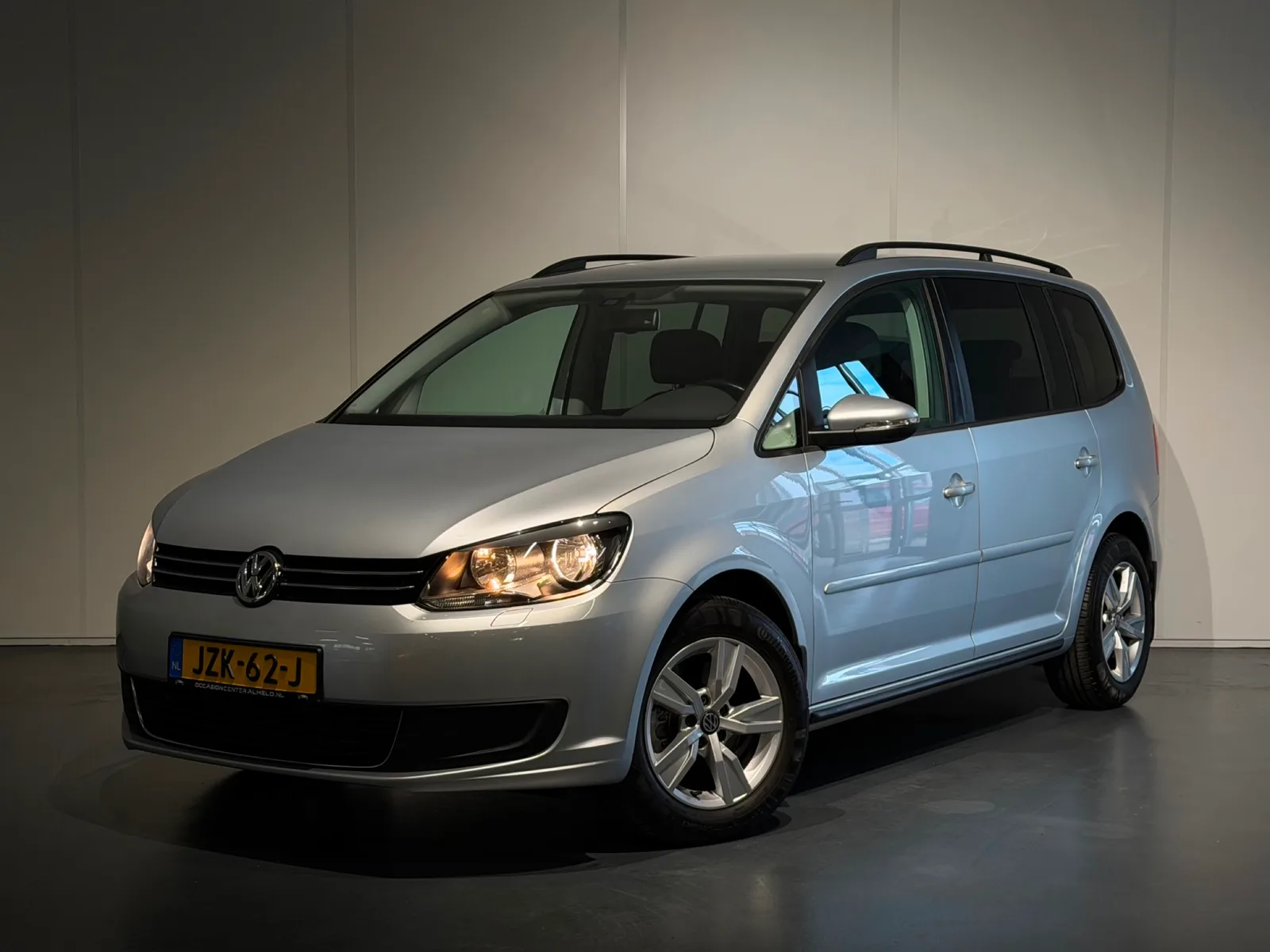 Volkswagen Touran (2015) — foto 1