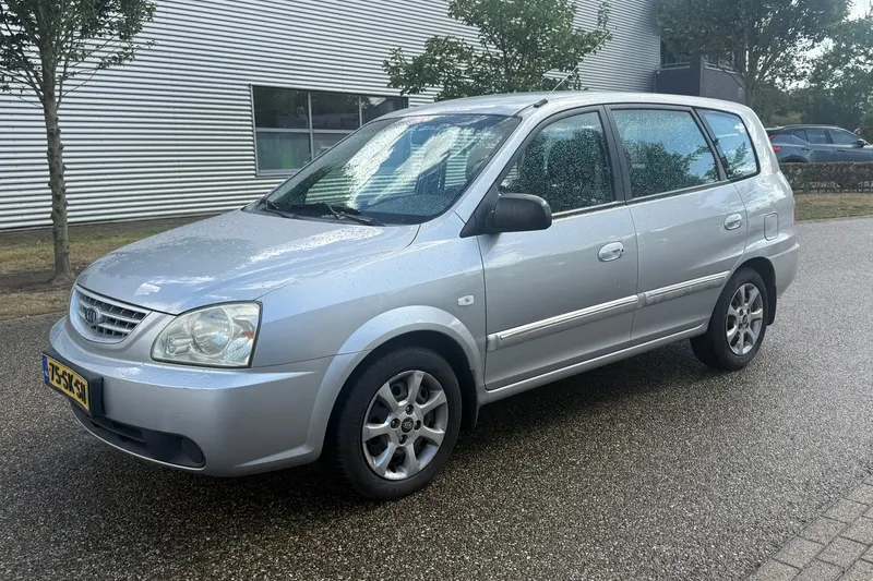 Kia Carens (2006)