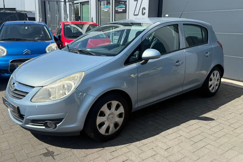 Opel Corsa (2008)