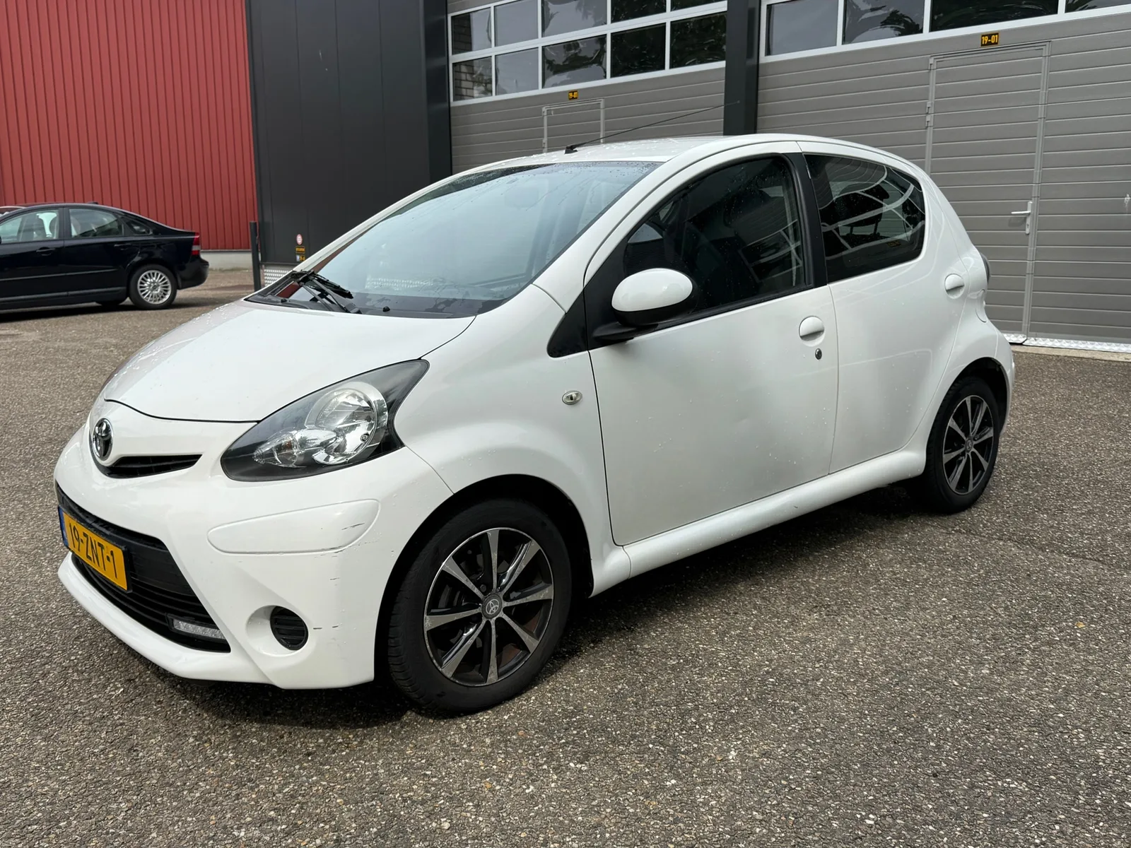 Toyota Aygo (2013) — foto 1