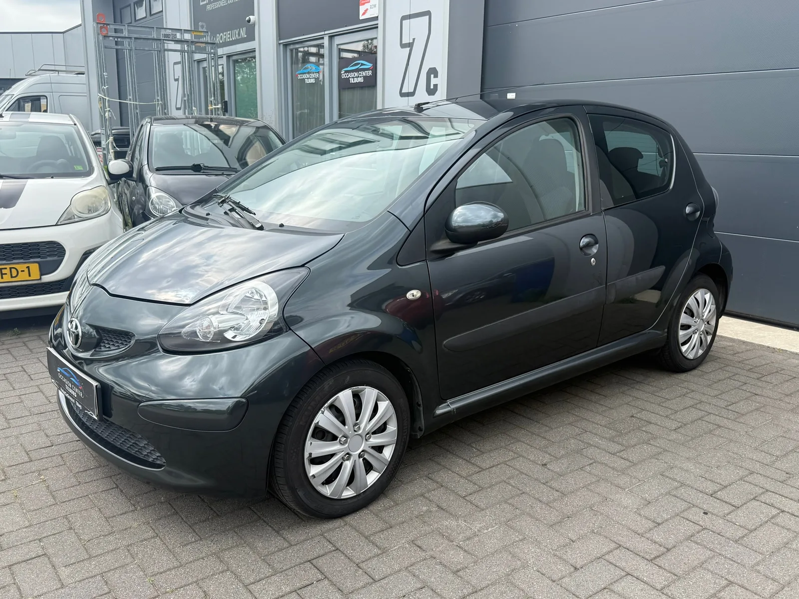 Toyota Aygo (2011) — foto 1