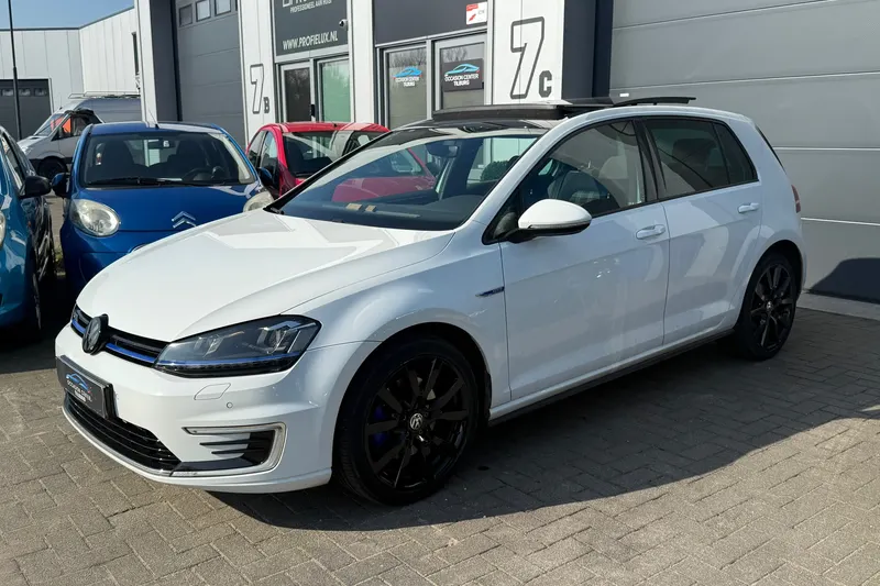Volkswagen Golf (2016)