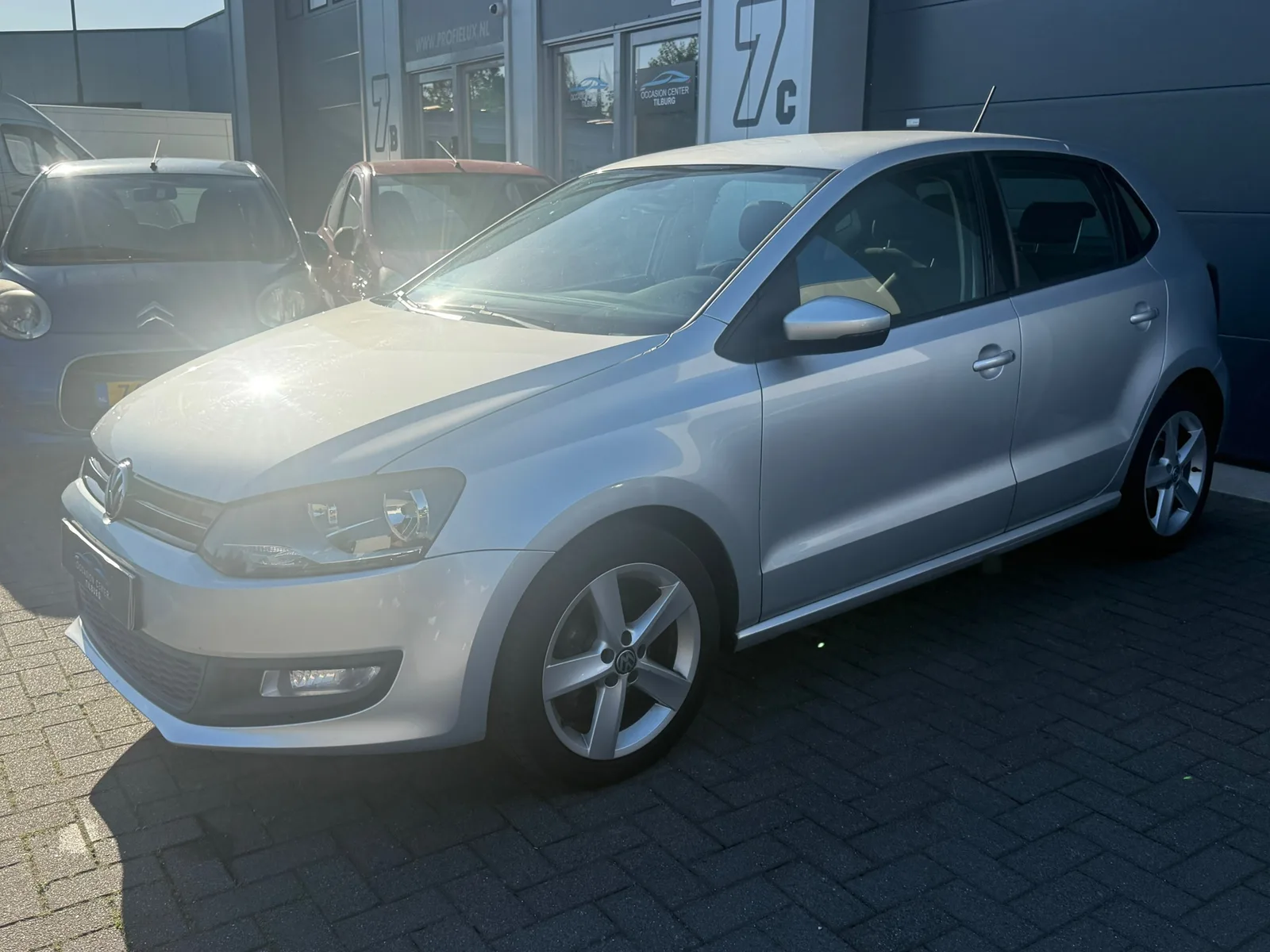 Volkswagen Polo (2011) — foto 1
