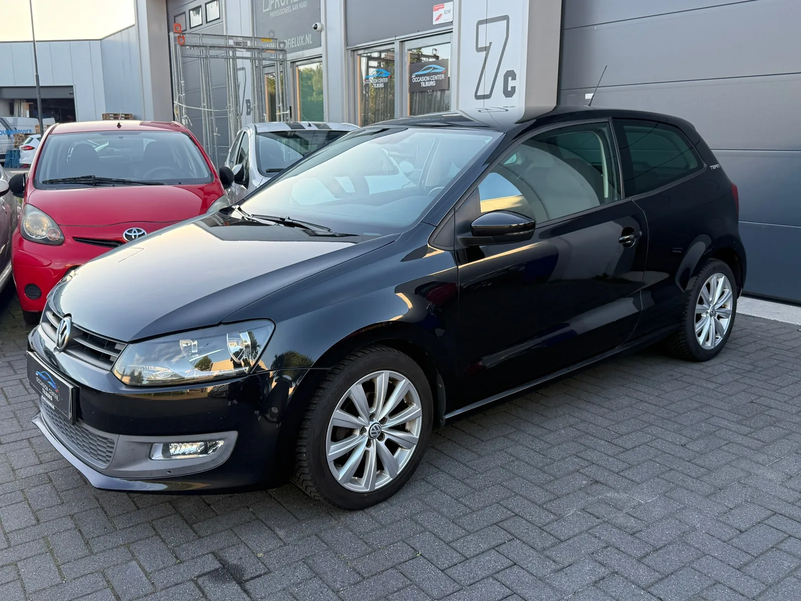 Volkswagen Polo (2010) — foto 1