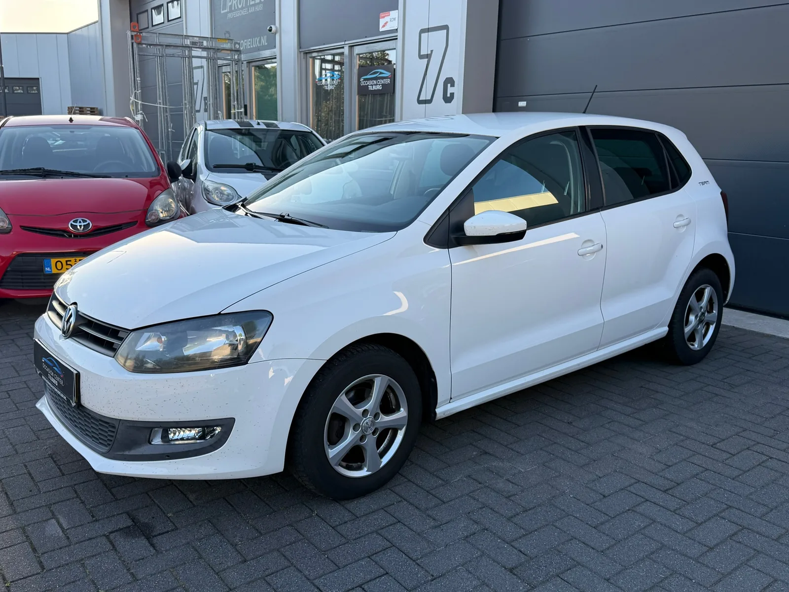 Volkswagen Polo (2011) — foto 1