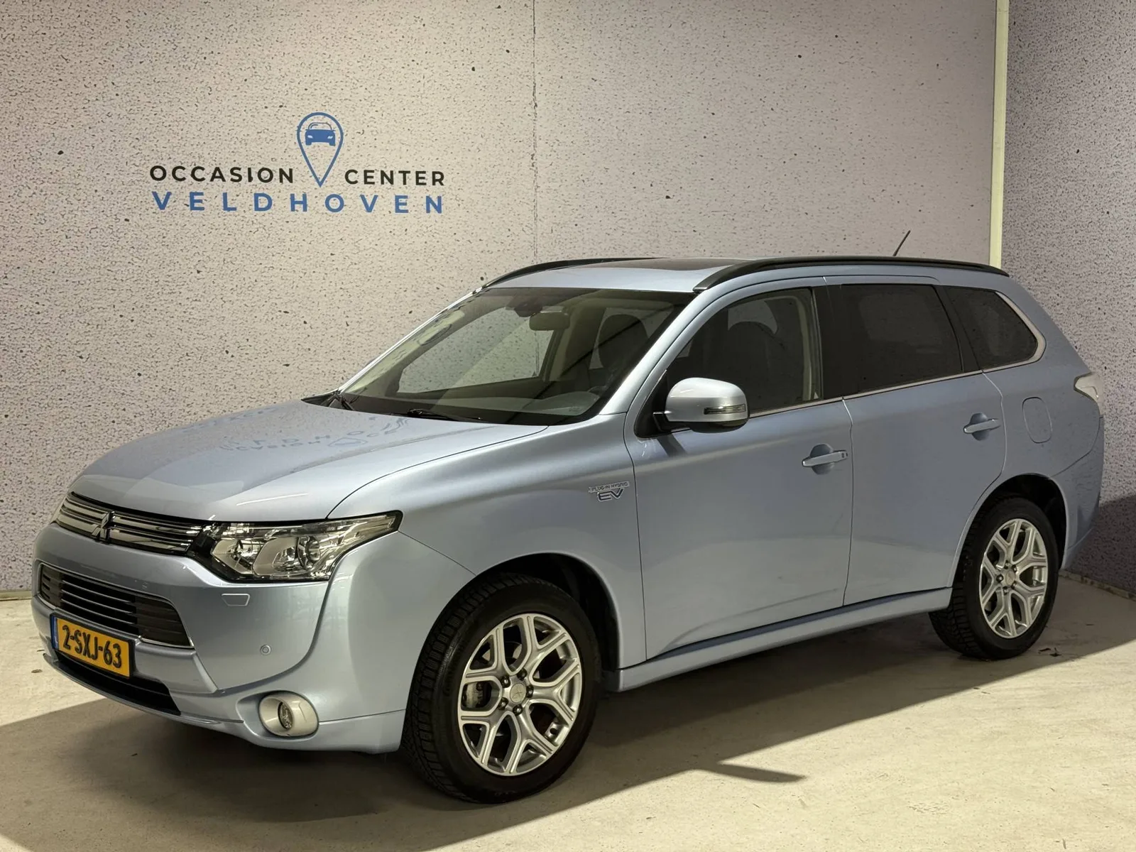 Mitsubishi Outlander (2013) — foto 1