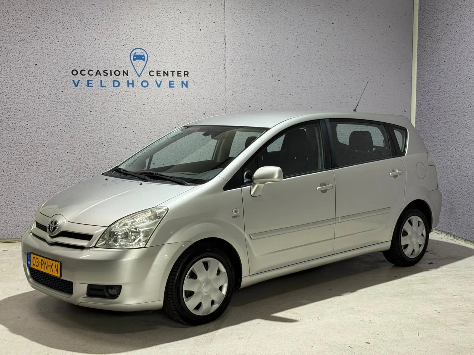 Toyota Corolla (2004) — foto 1