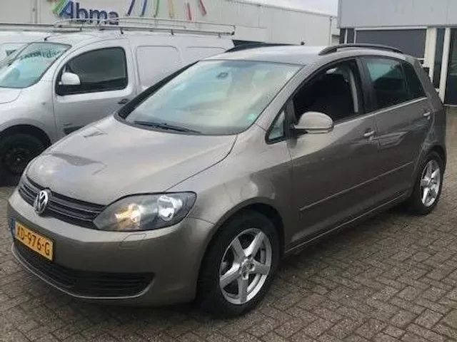 Volkswagen Golf (2009) — foto 1