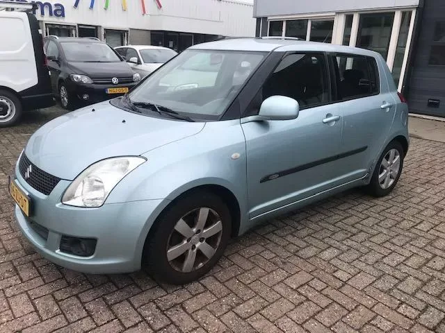 Suzuki Swift (2008) — foto 1