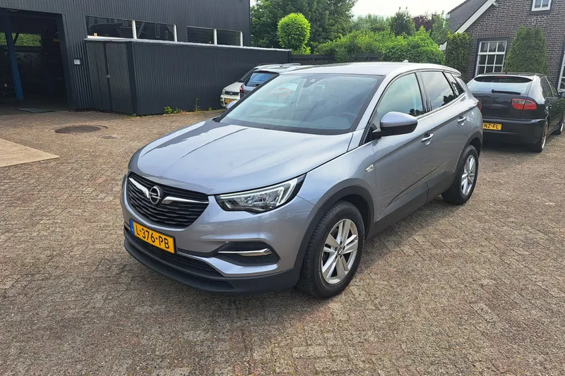 Opel Grandland X (2021)