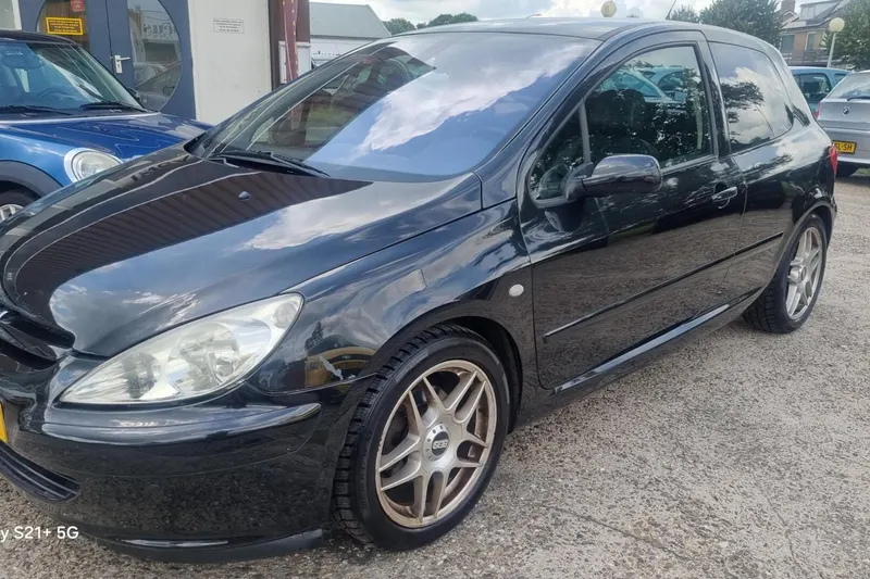 Peugeot 307 (2002)