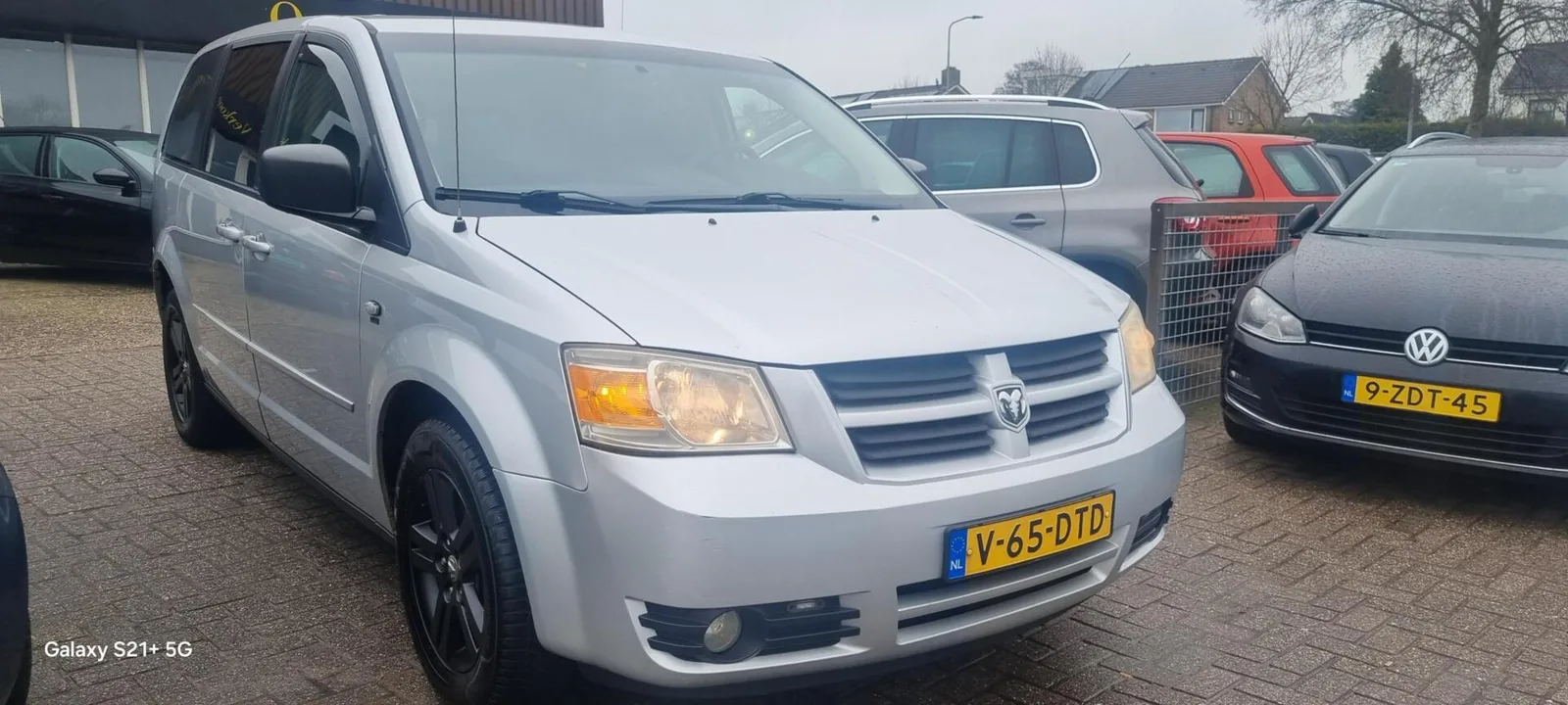 Dodge Grand Caravan (2010) — foto 1