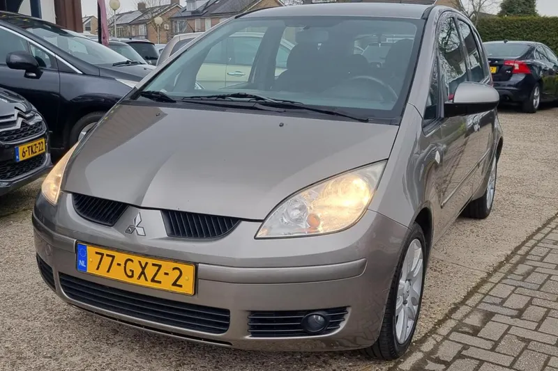 Mitsubishi Colt (2008)