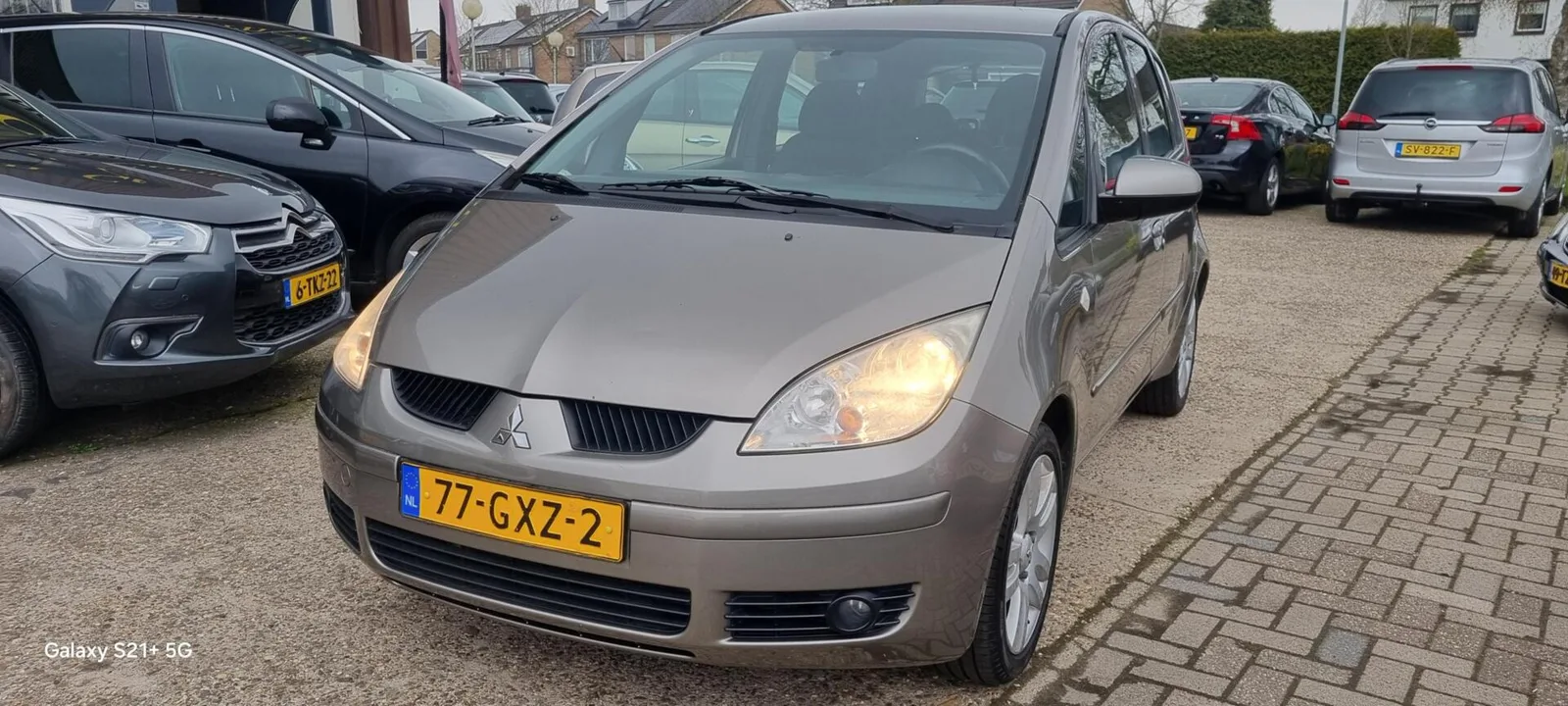 Mitsubishi Colt (2008) — foto 1