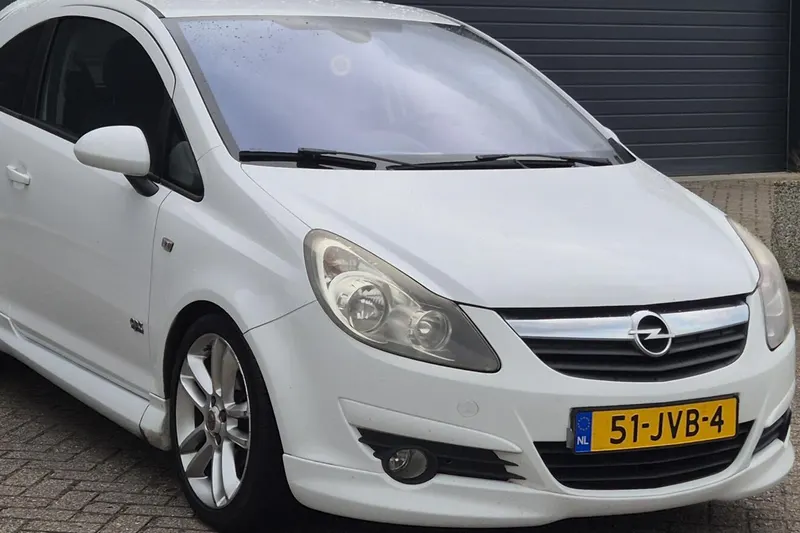 Opel Corsa (2009)