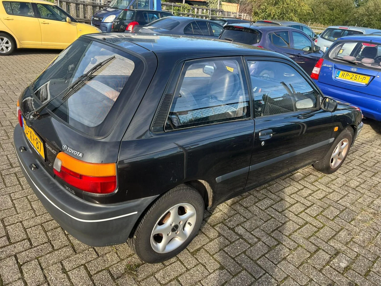Toyota Starlet (1995) — foto 1