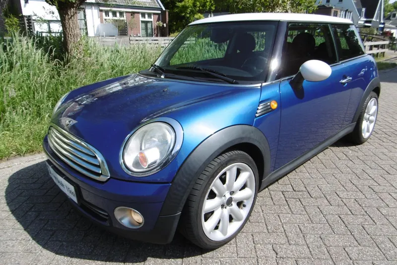 MINI Cooper (2009)