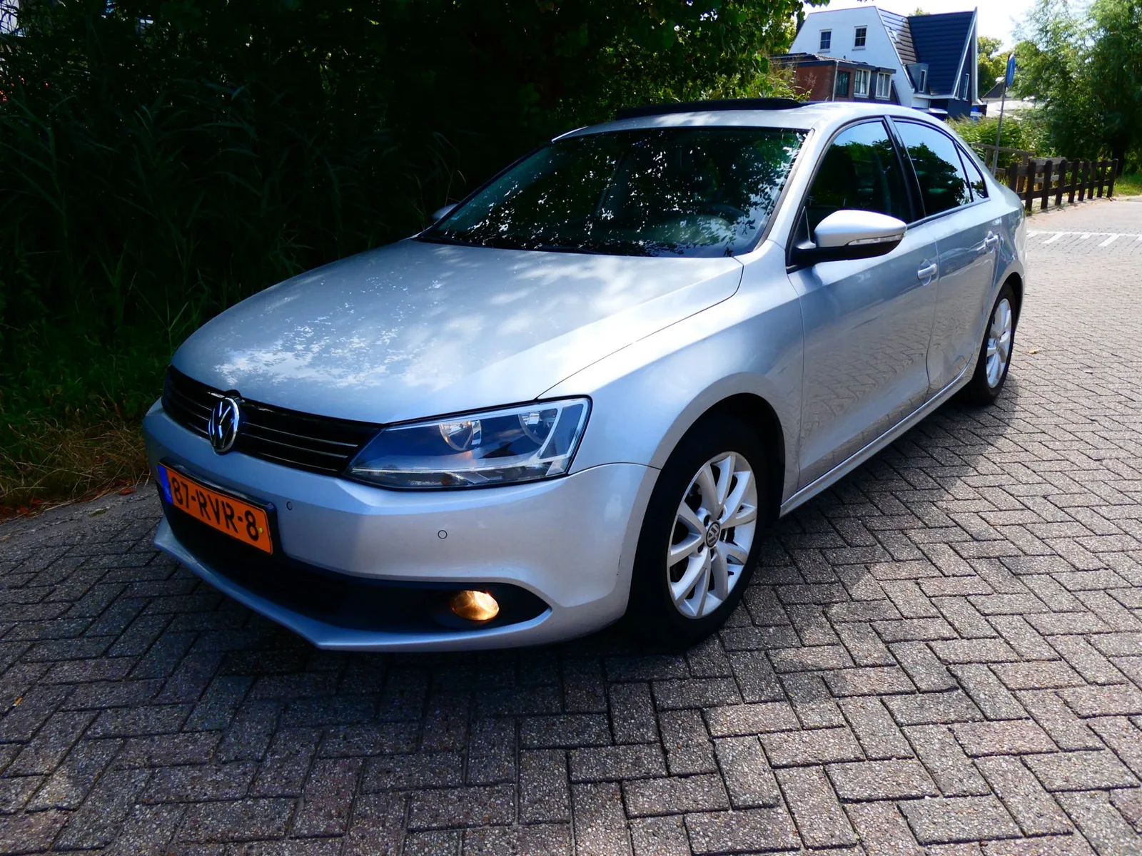 Volkswagen Jetta (2011) — foto 1