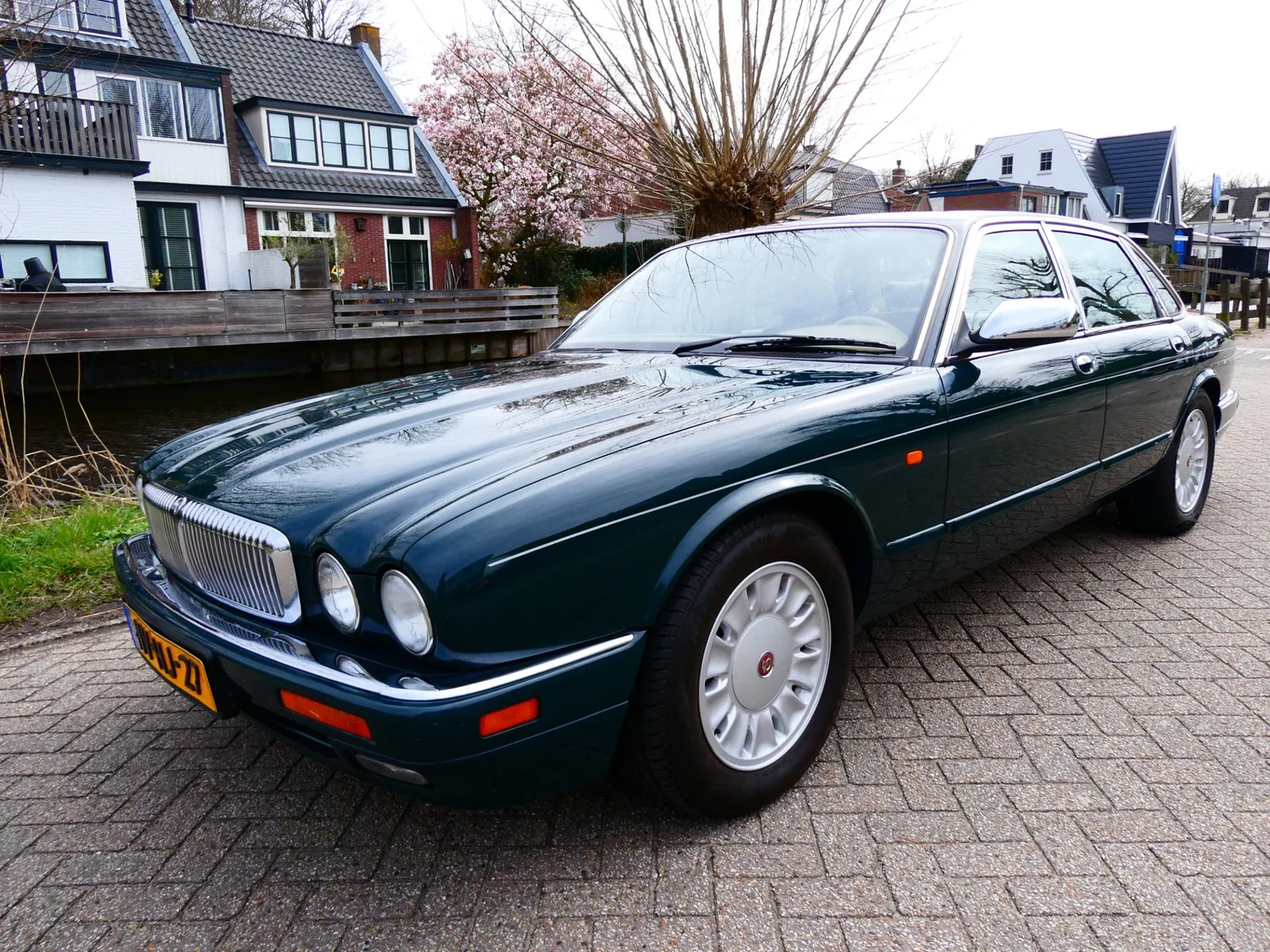 Daimler Double Six (1996) — foto 1