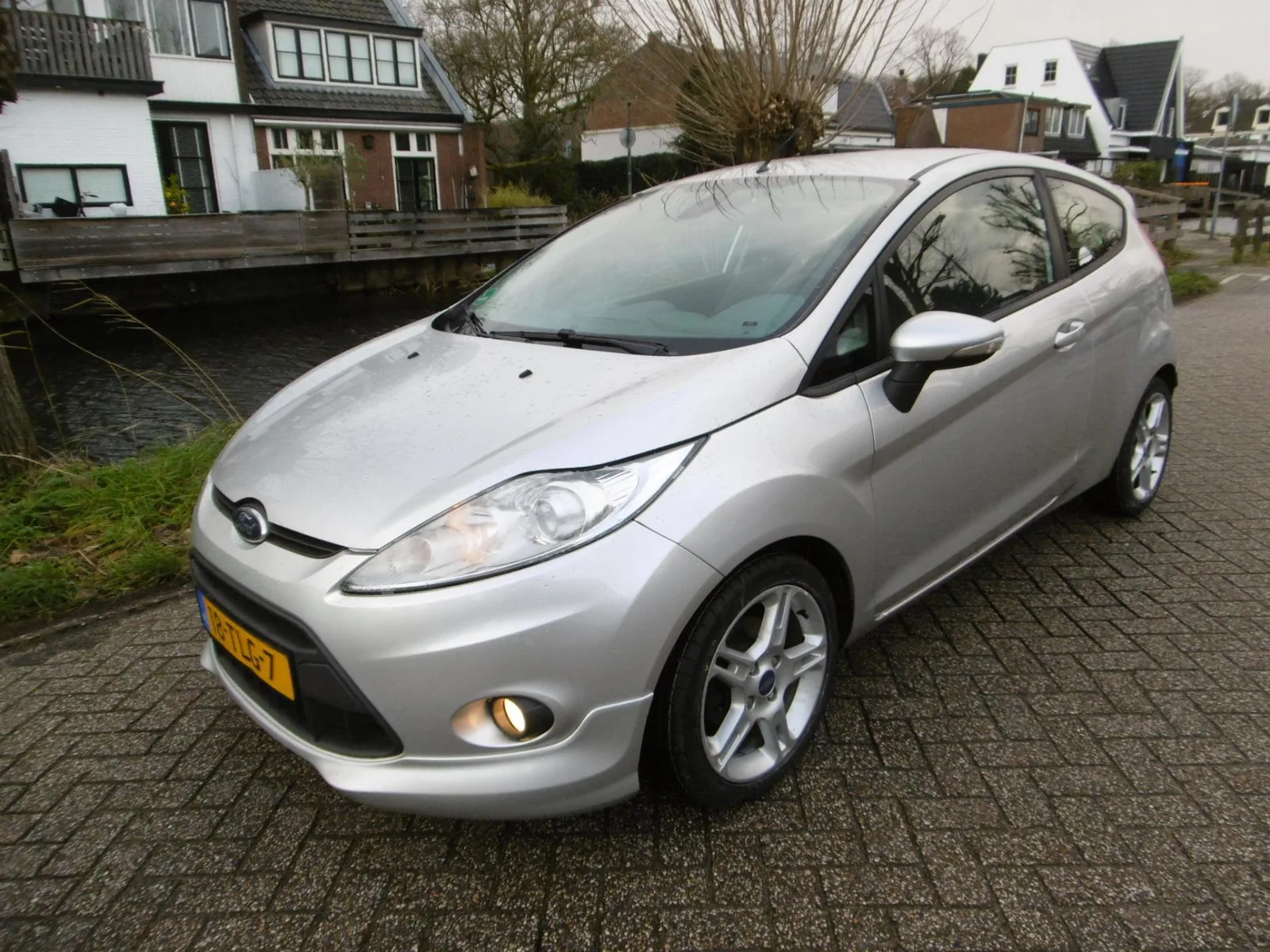 Ford Fiesta (2012) — foto 1