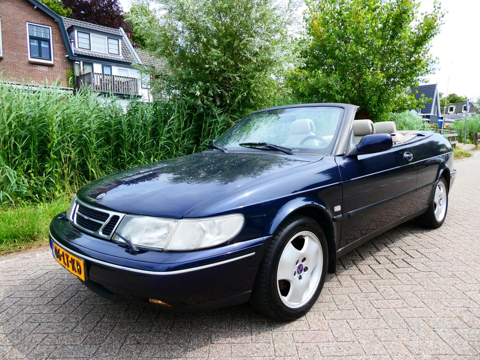 Saab 900 (1997) — foto 1