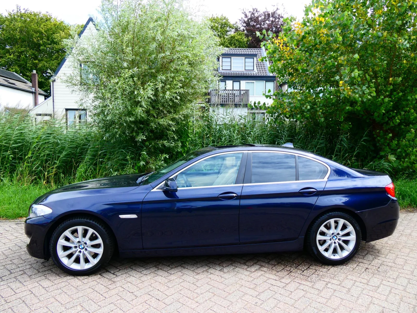BMW 5-Serie (2012) — foto 1