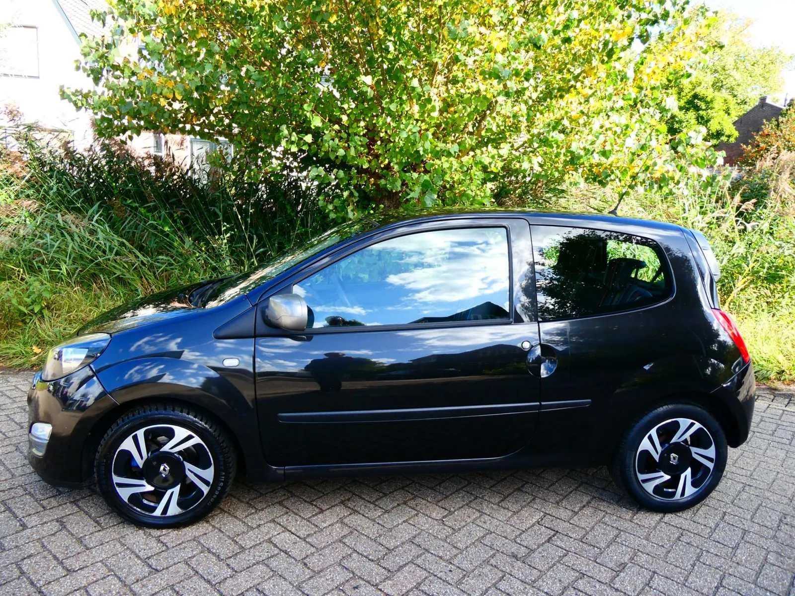 Renault Twingo (2015) — foto 1