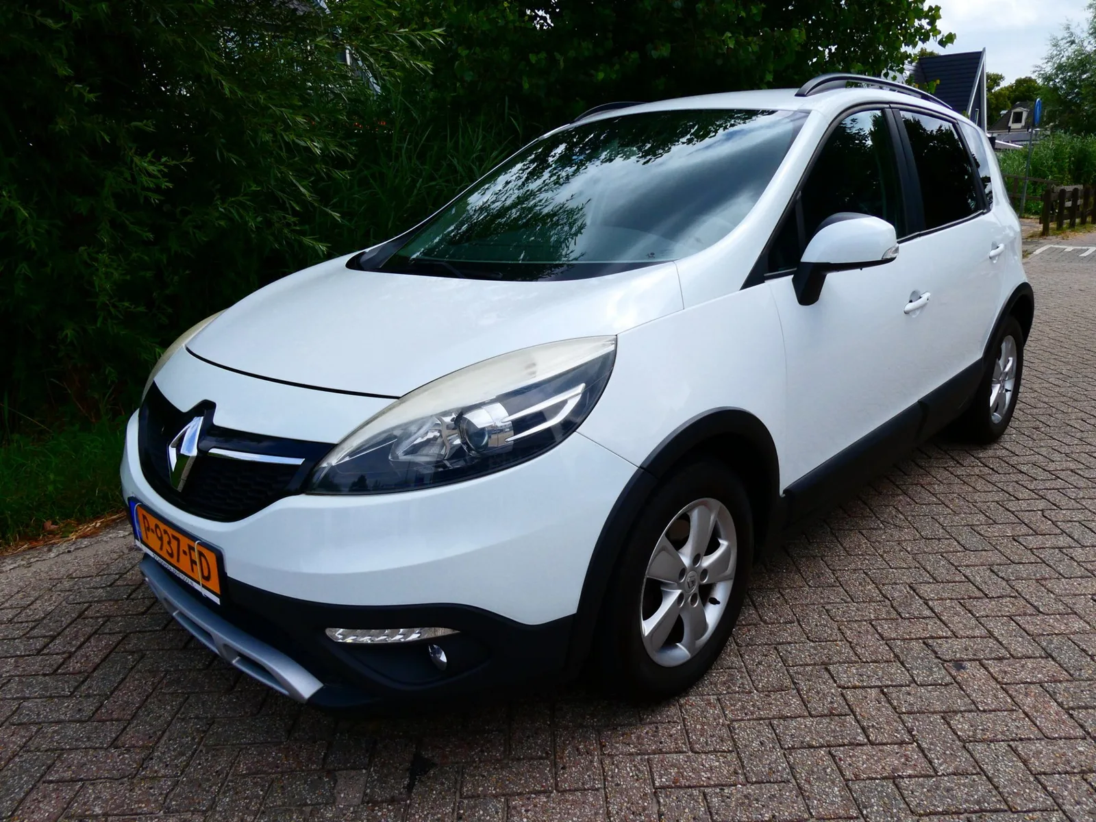 Renault Scénic (2013) — foto 1