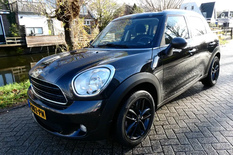 MINI Countryman (2016)