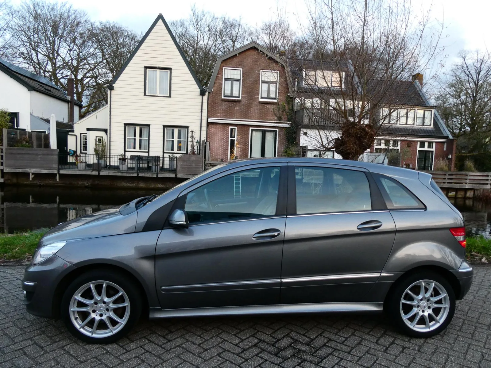 Mercedes-Benz B-Klasse (2010) — foto 1