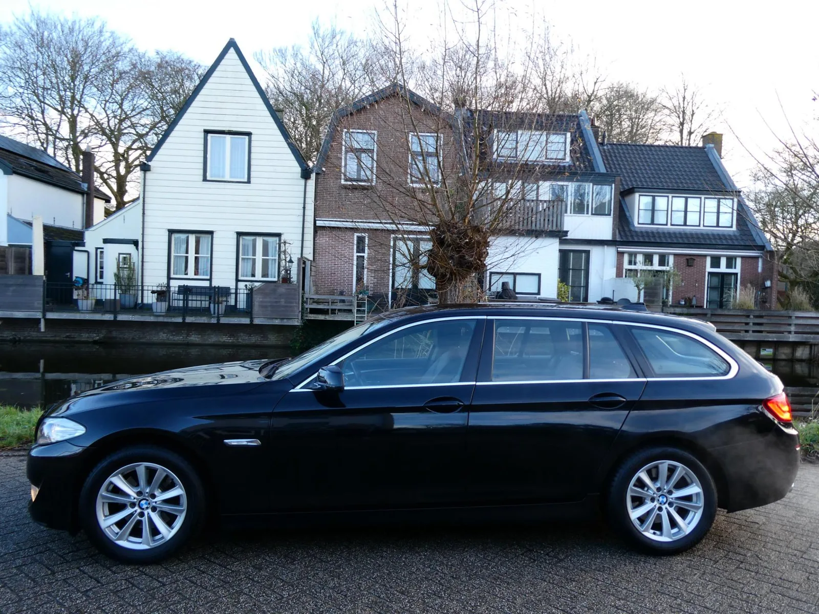 BMW 5-Serie (2011) — foto 1