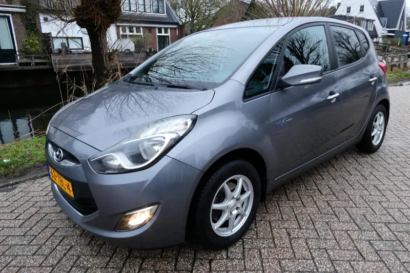 Hyundai ix20 (2012)