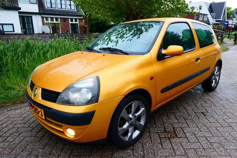 Renault Clio (2002)