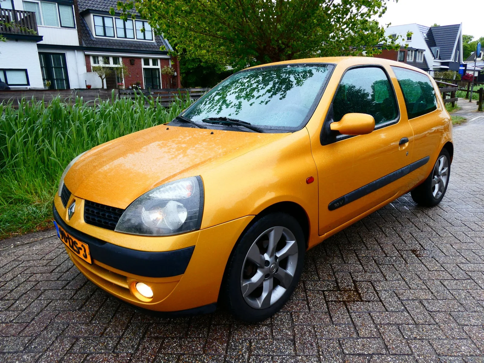Renault Clio (2002) — foto 1