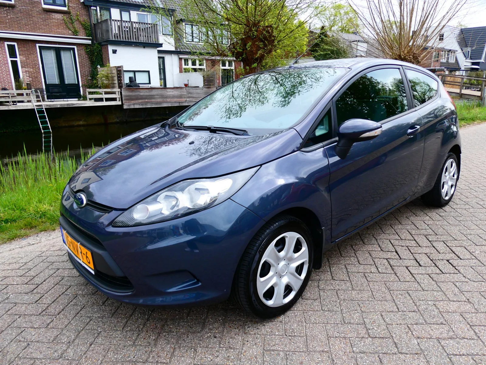 Ford Fiesta (2010) — foto 1