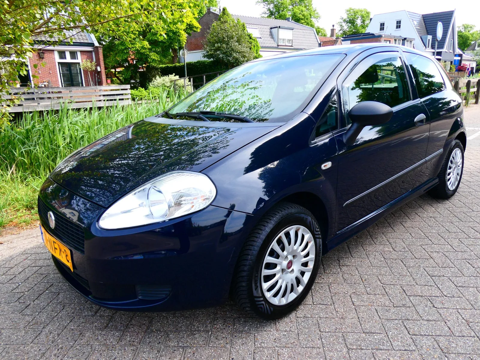 Fiat Grande Punto (2010) — foto 1