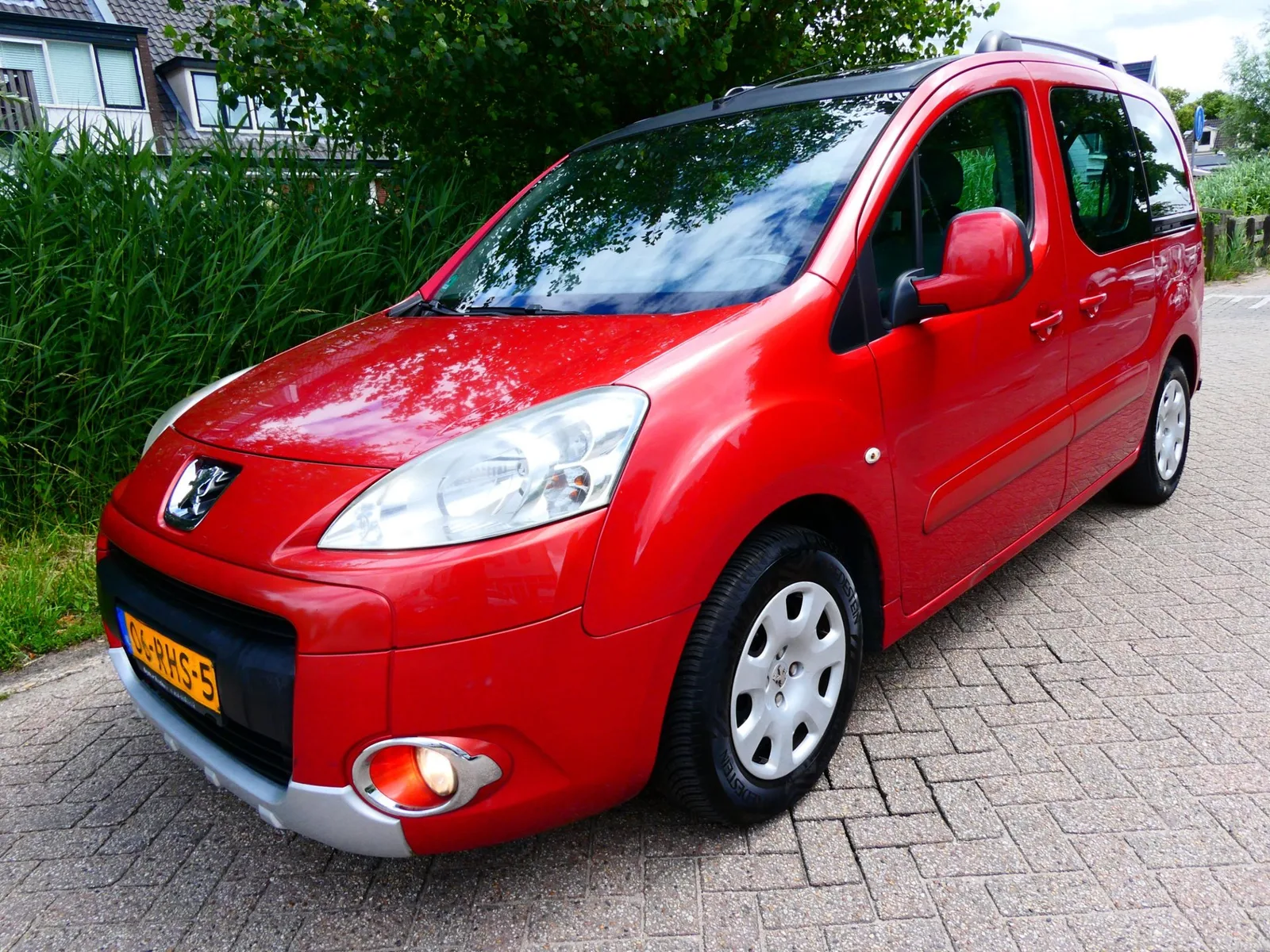 Peugeot Partner (2010) — foto 1