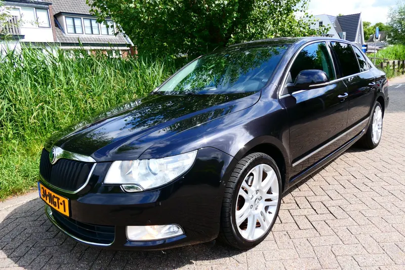 Škoda Superb (2010)
