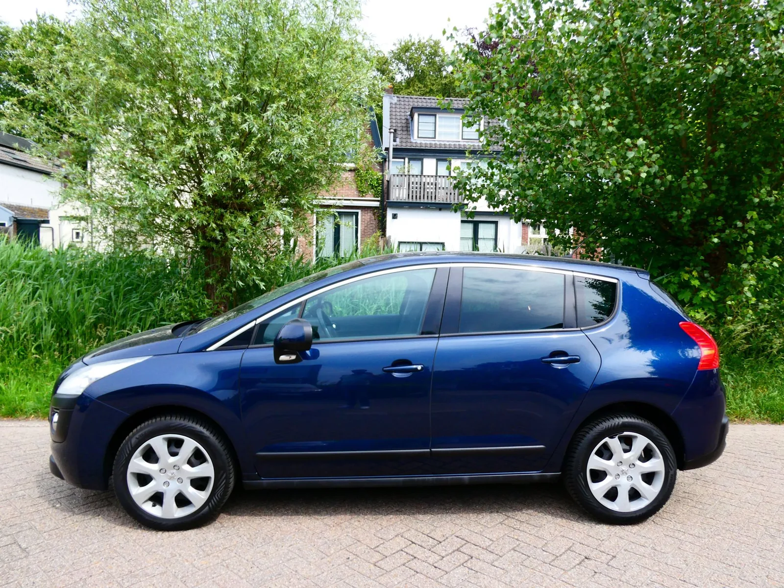 Peugeot 3008 (2010) — foto 1
