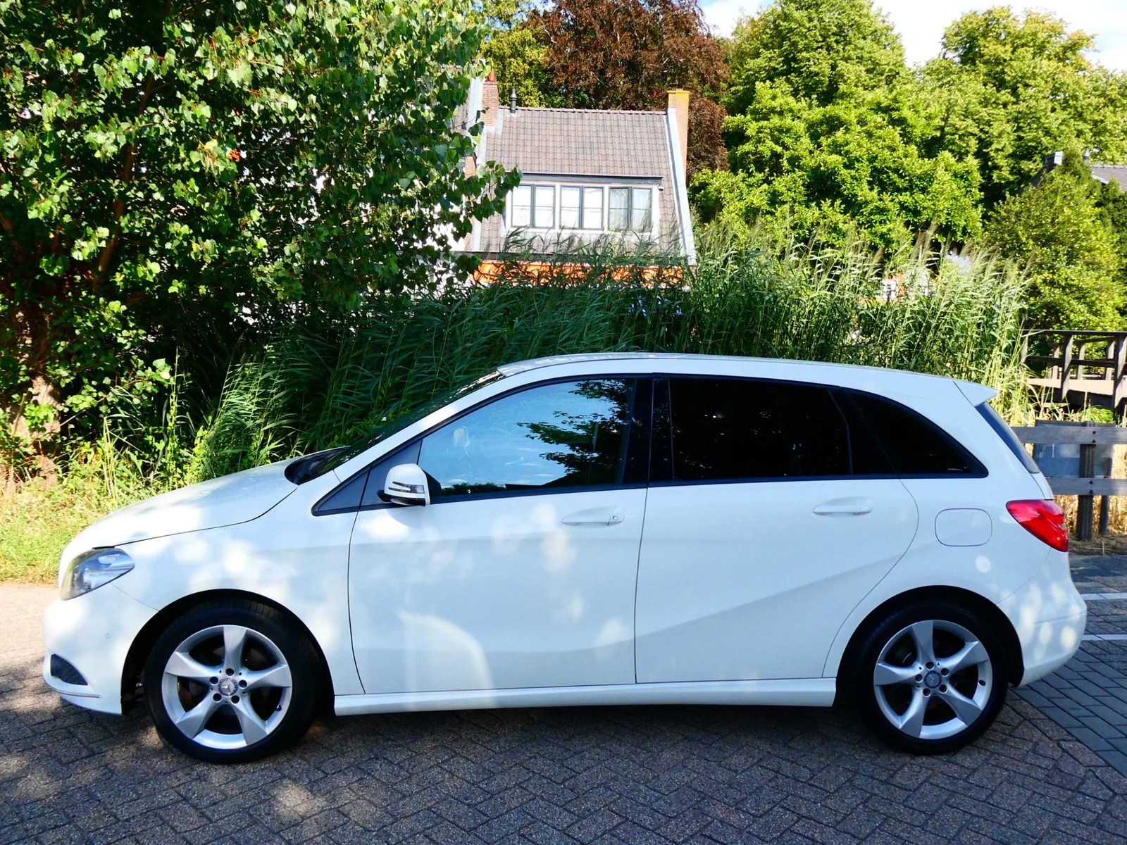 Mercedes-Benz B-Klasse (2012) — foto 1