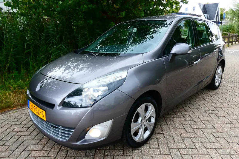 Renault Grand Scénic (2011)