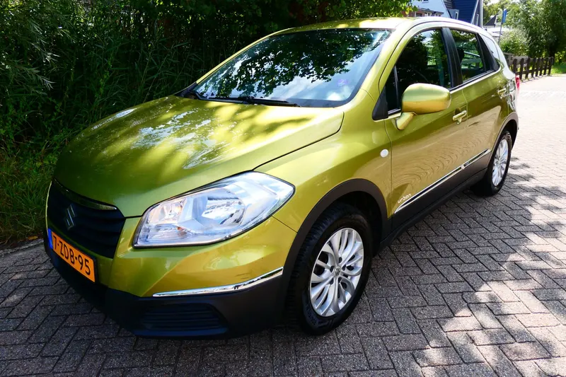 Suzuki SX4 S-Cross (2014)