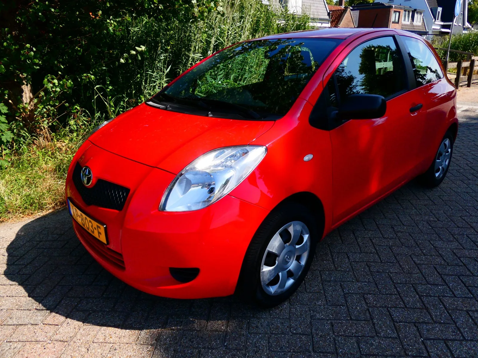 Toyota Yaris (2007) — foto 1