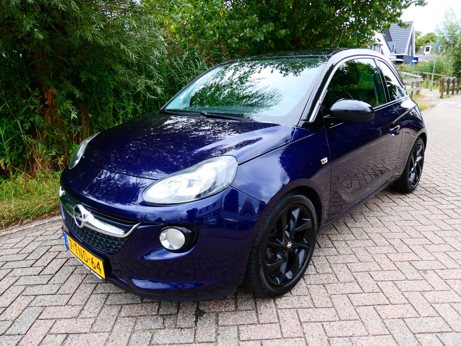 Opel Adam (2014) — foto 1