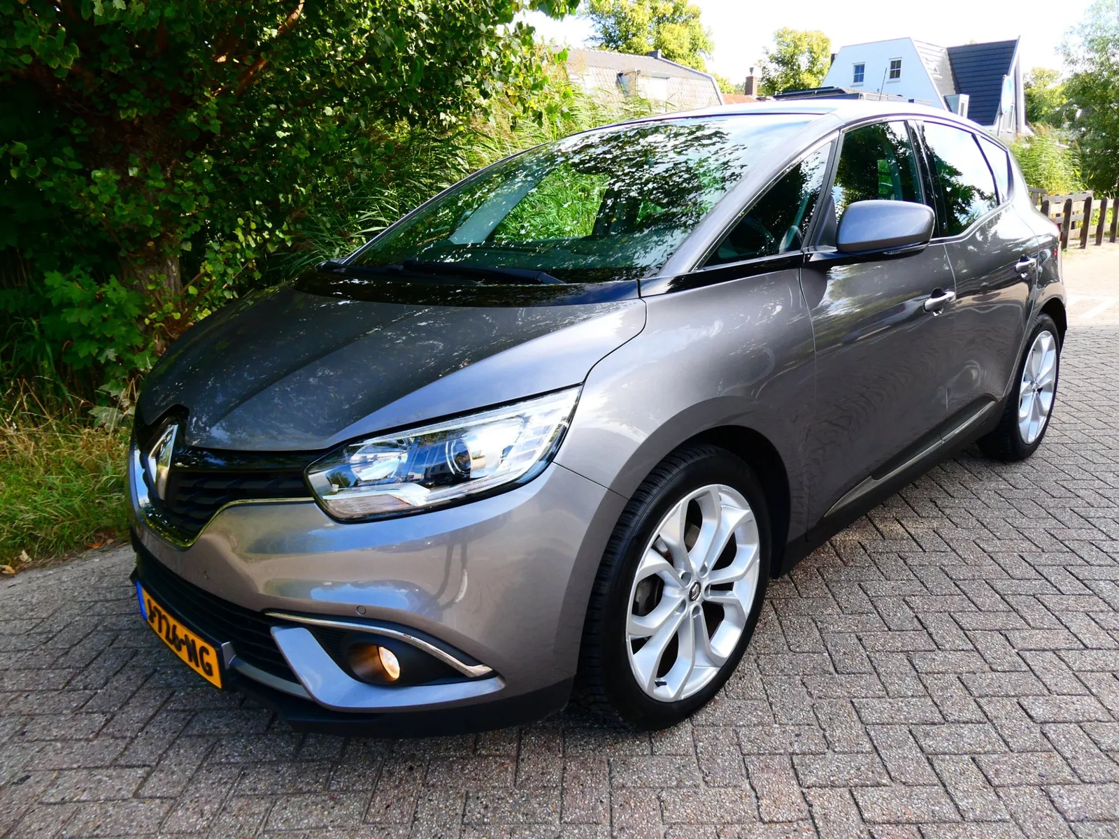 Renault Scénic (2018) — foto 1
