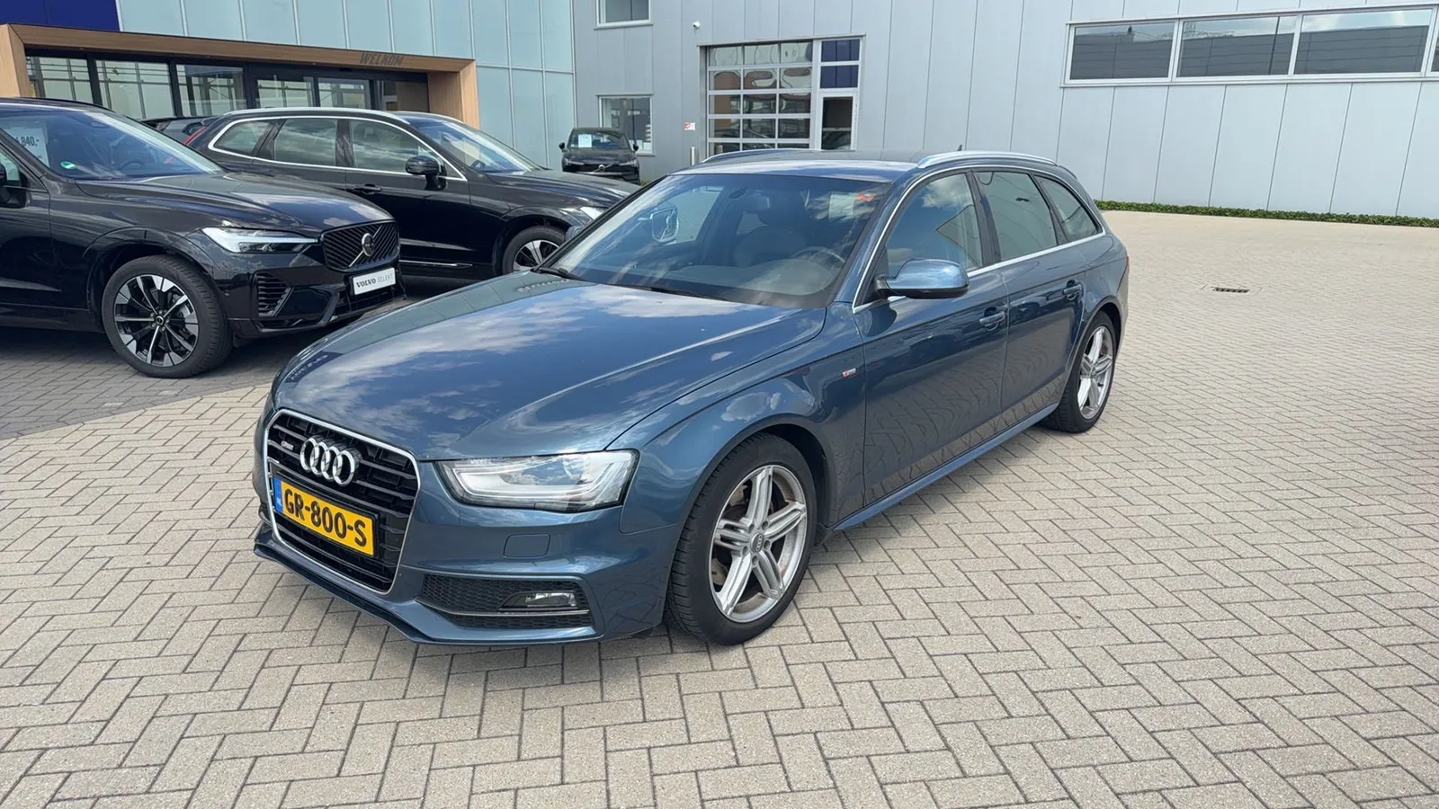 Audi A4 (2015) — foto 1