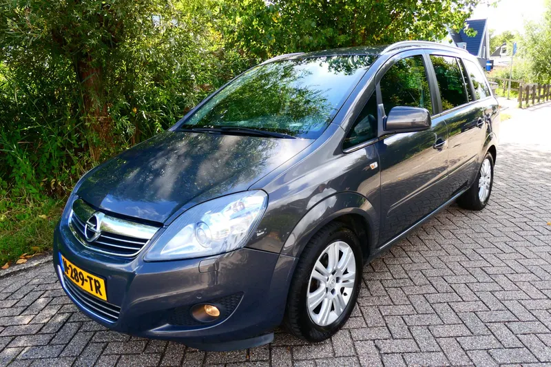 Opel Zafira (2013)
