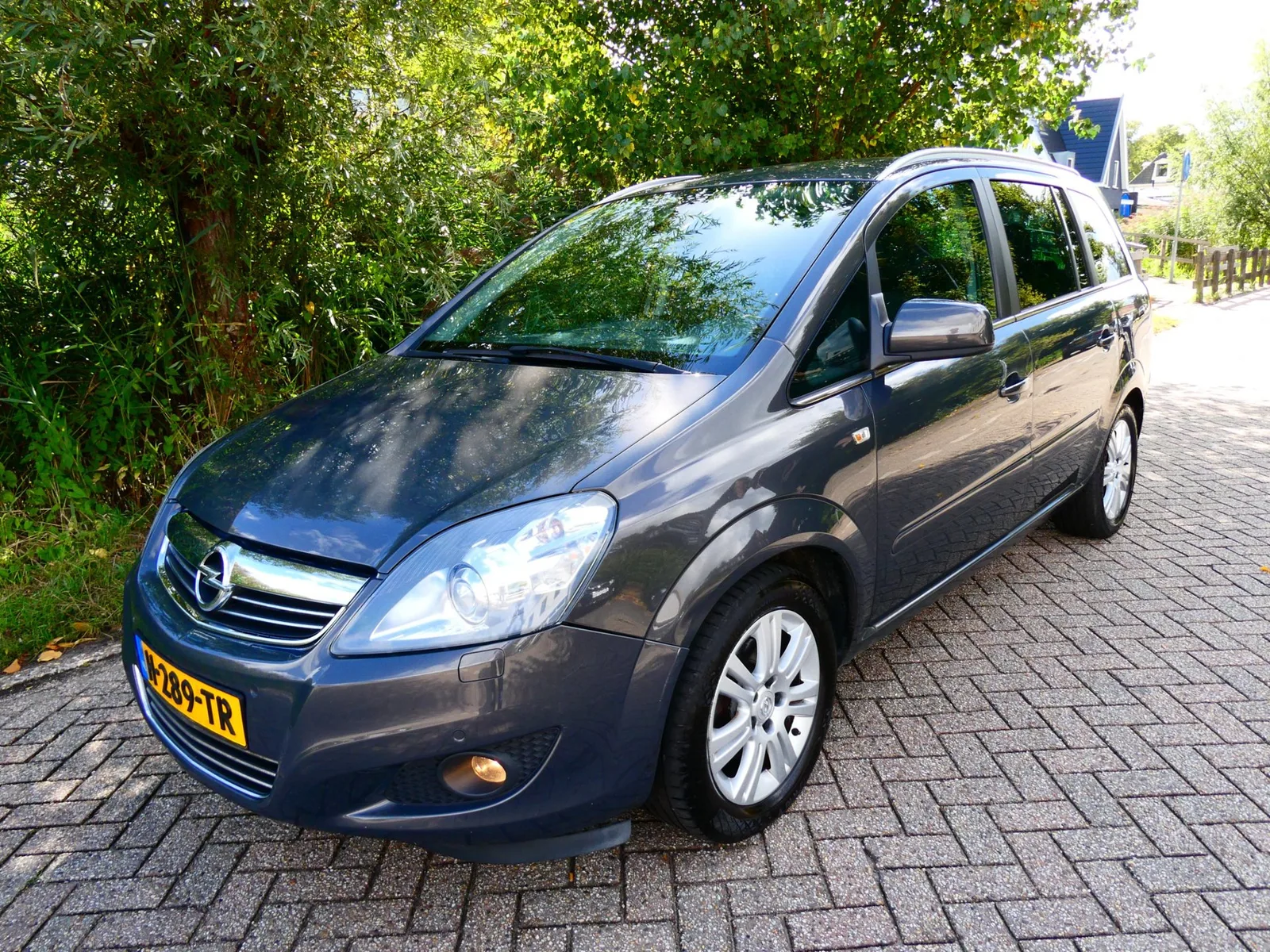 Opel Zafira (2013) — foto 1