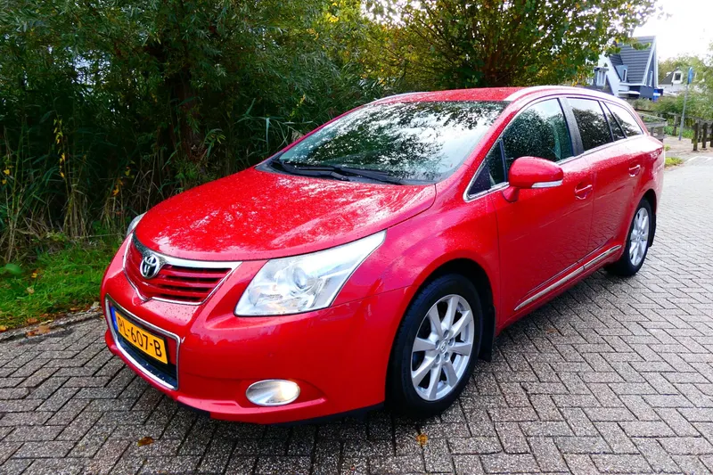 Toyota Avensis (2010)