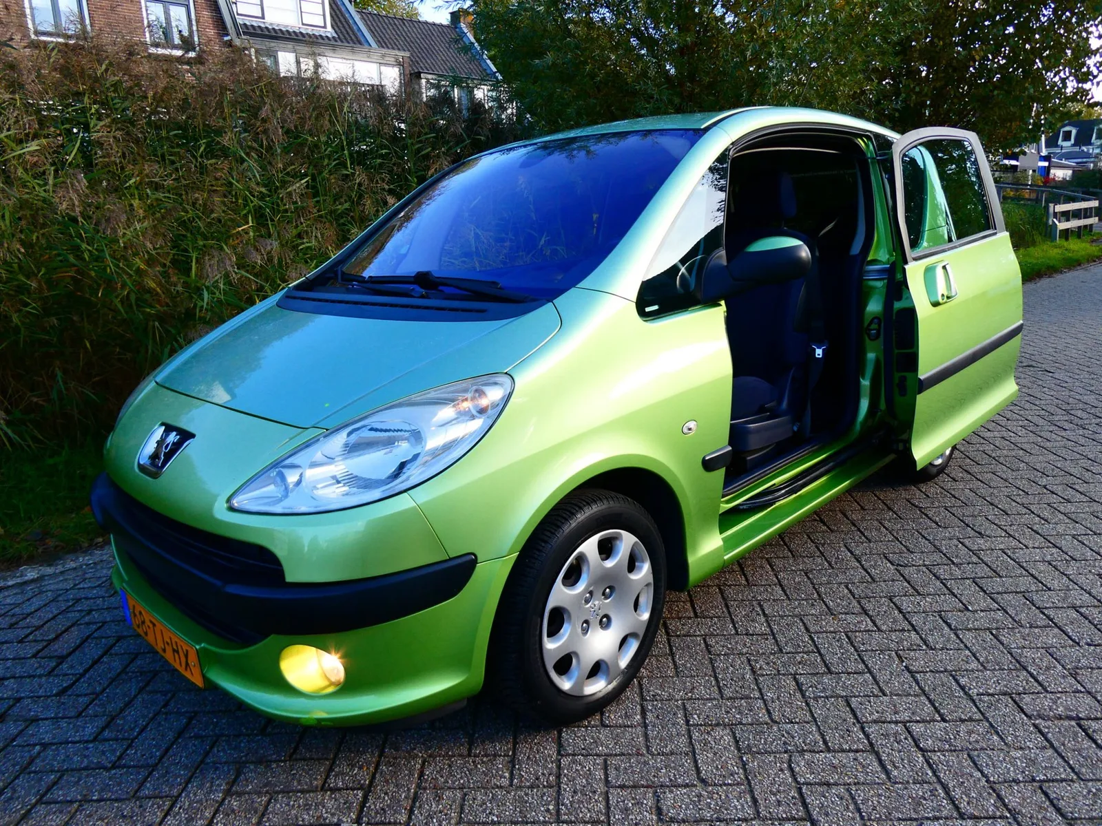 Peugeot 1007 (2006) — foto 1
